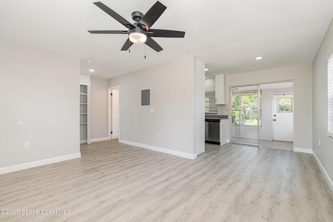 Building Photo - 122 Niemira Ave