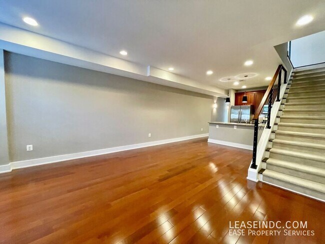 Building Photo - 1004 N Street NW-#1