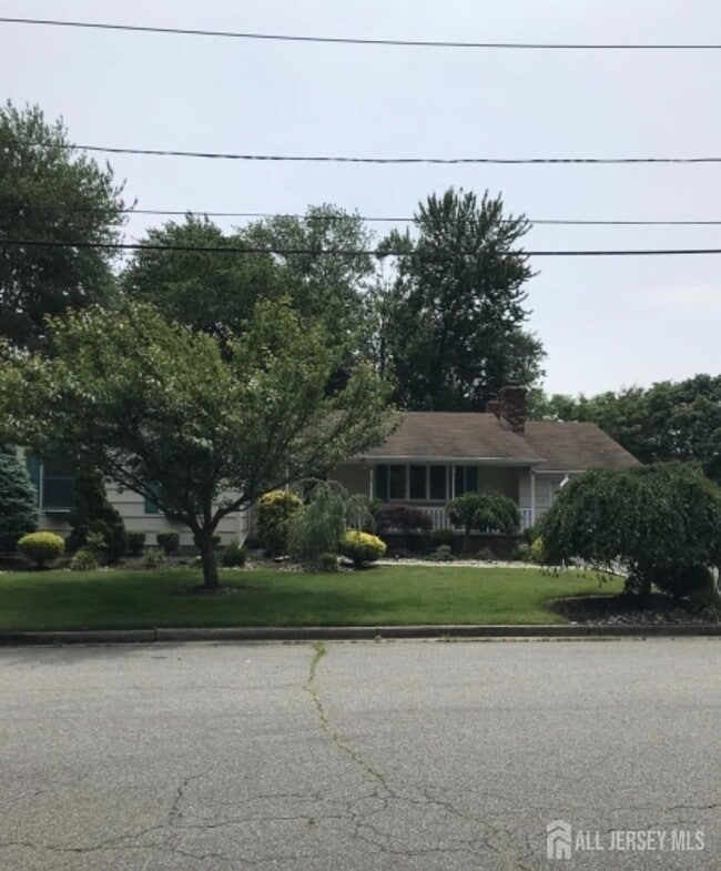 Building Photo - 215 Manning Ave