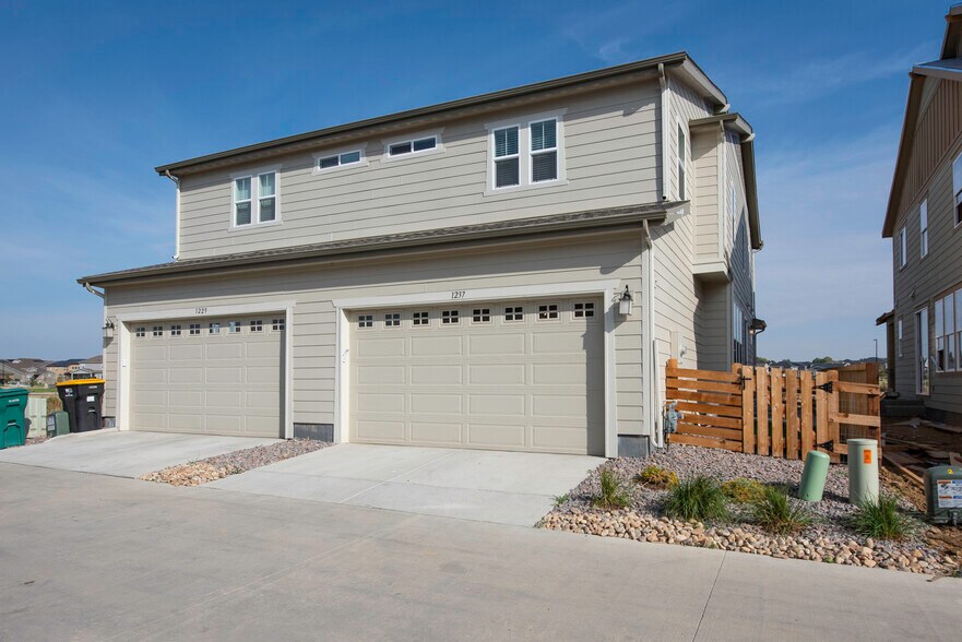 Building Photo - 1237 Shale Way