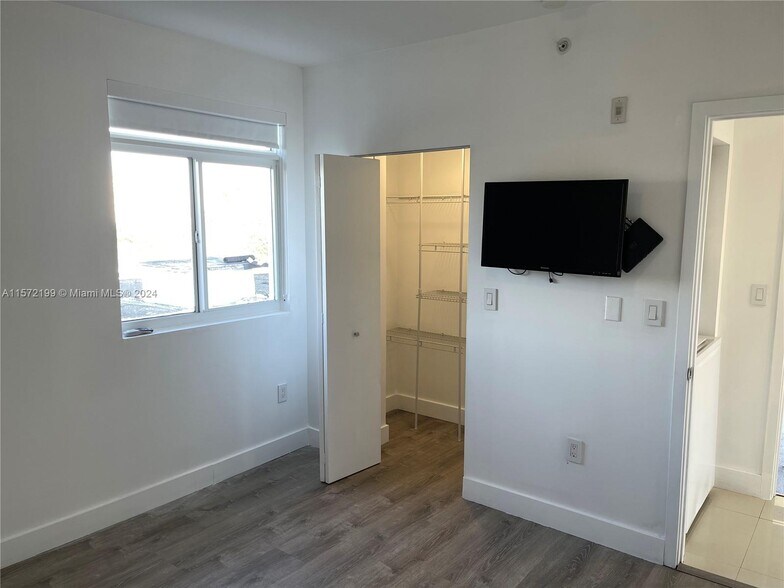 Building Photo - 7700 Tatum Waterway Dr