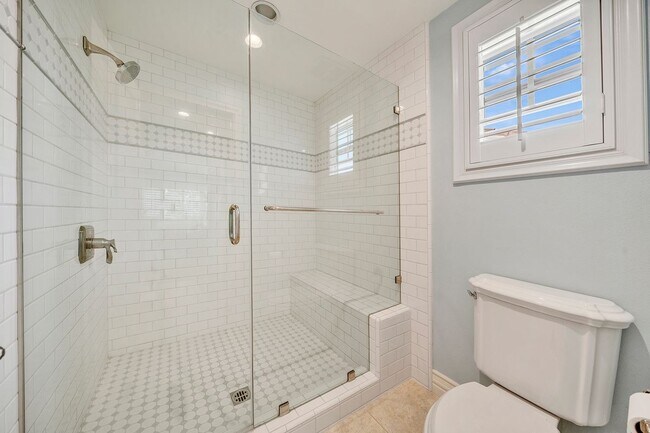 Building Photo - 3671 Provincetown Ave