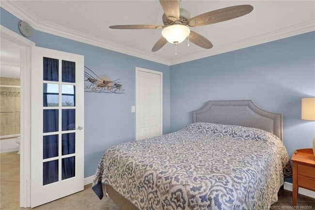 Building Photo - 9490 S Ocean Dr