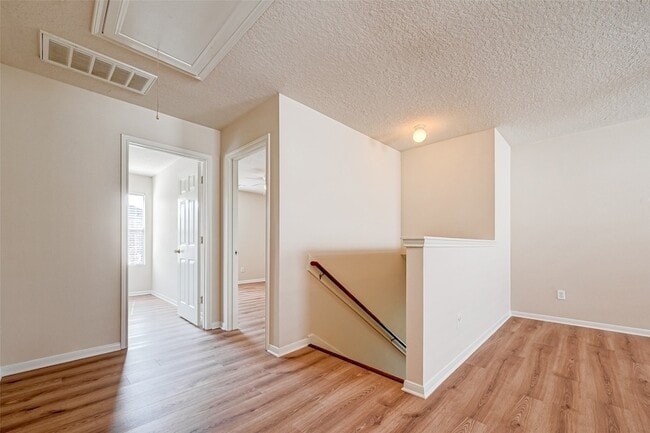 Building Photo - 7218 Fox Cub Ln