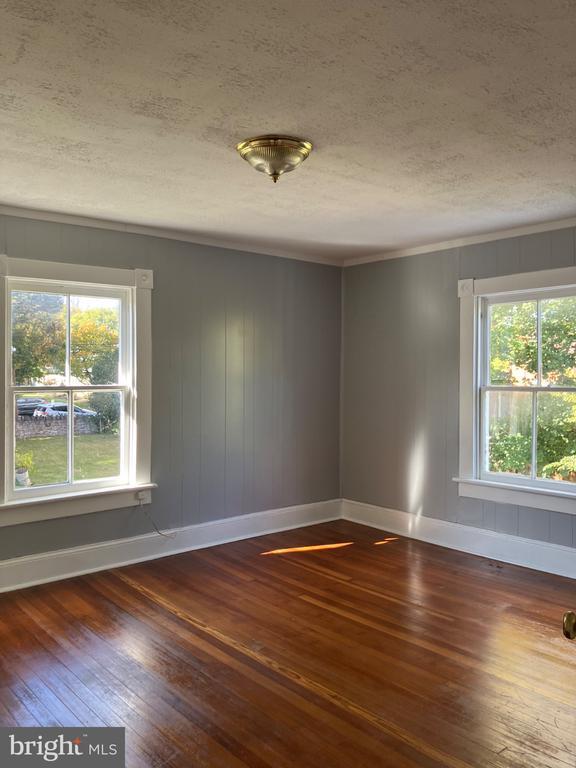 Building Photo - 20 W Clifford St