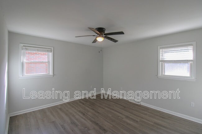 Building Photo - 1087 Bexley St