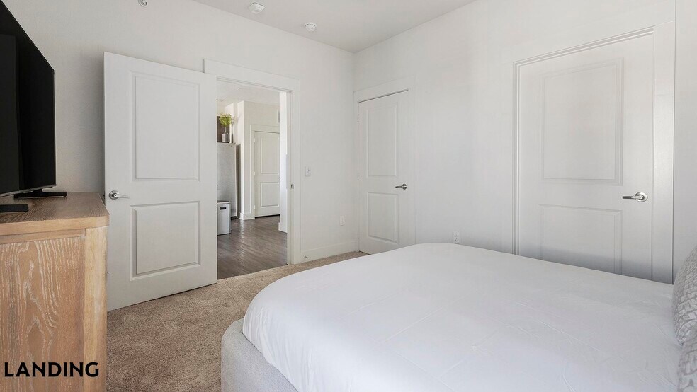 Building Photo - 20915 Wilderness Oak