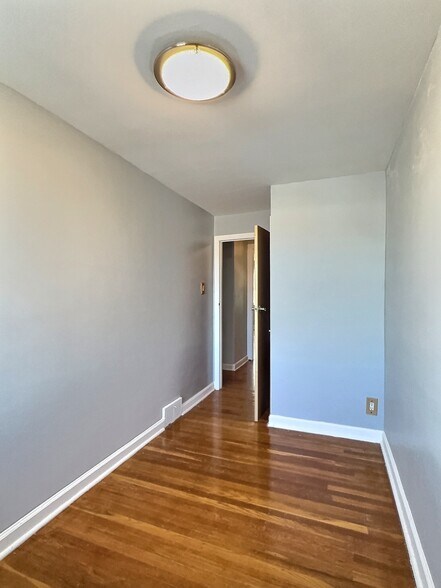 Building Photo - 1636 N 76th St