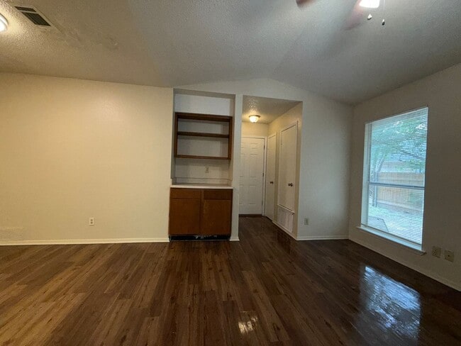 Building Photo - 12812 Tomanet Trail