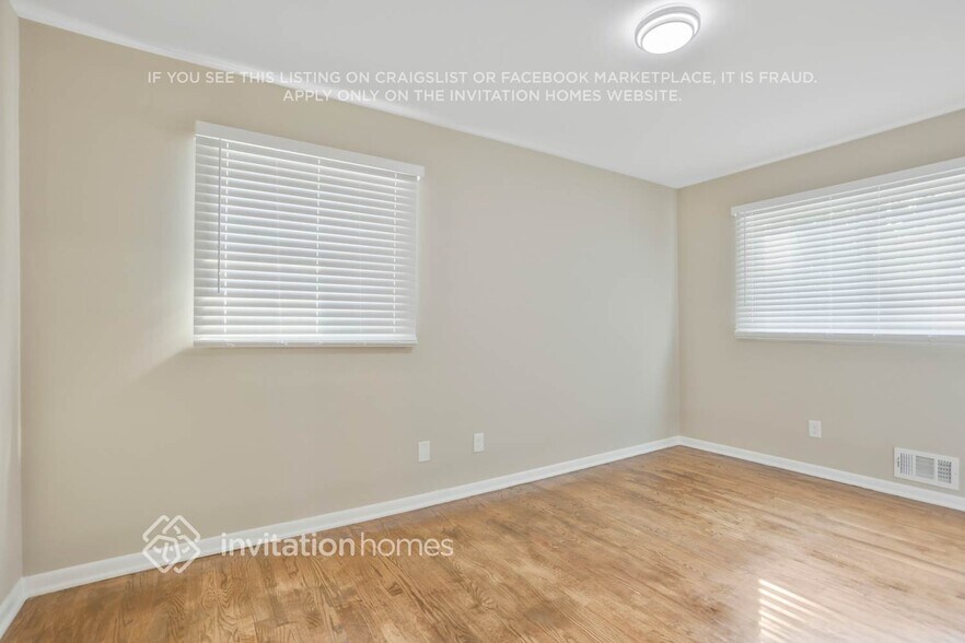 Building Photo - 2132 Rosewood Rd