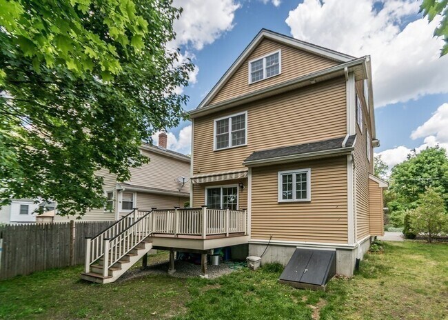 Building Photo - 67 Trimount Ave