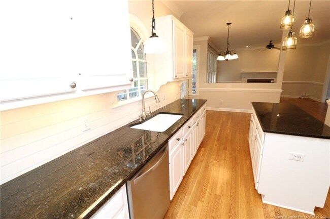 Building Photo - 107 Hardaway Ct