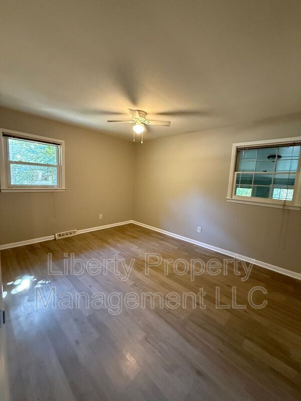 Building Photo - 475 Albemarle Dr