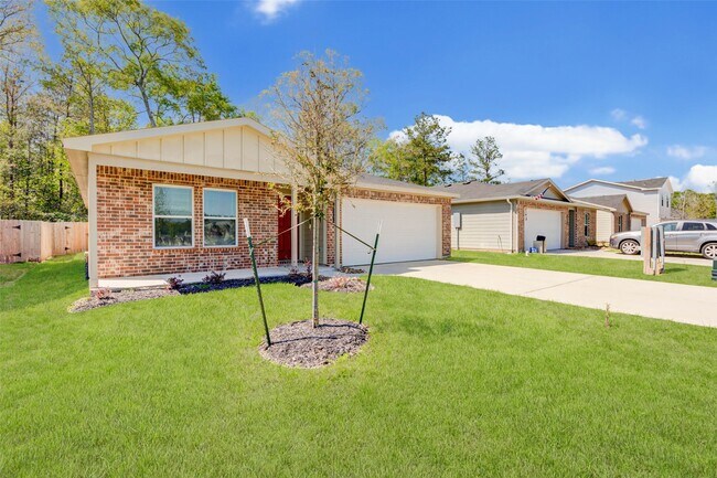 Building Photo - 10042 Cerritos dr