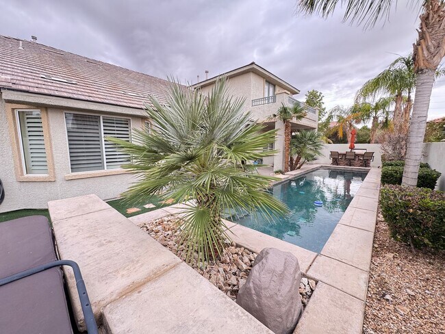 Building Photo - Spacious 4 Bedroom Home with Private Pool!