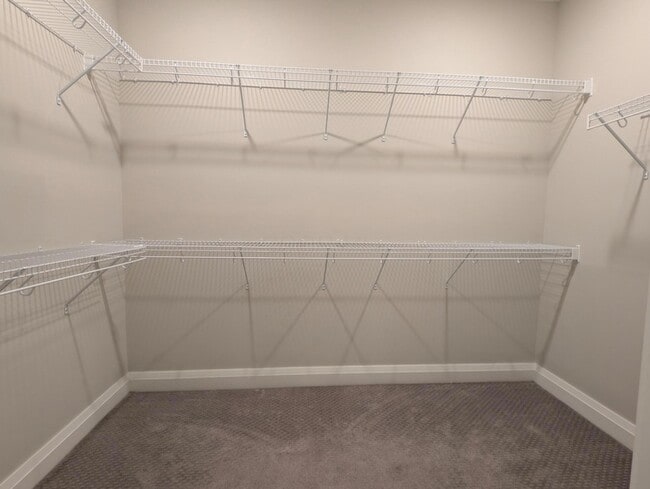 Building Photo - 751 N 6th St