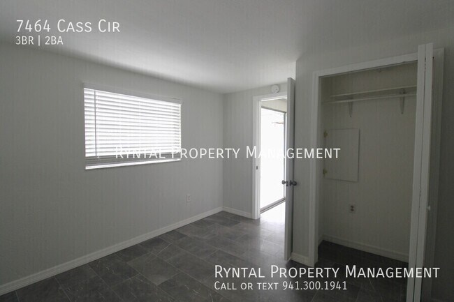 Building Photo - 7464 Cass Cir