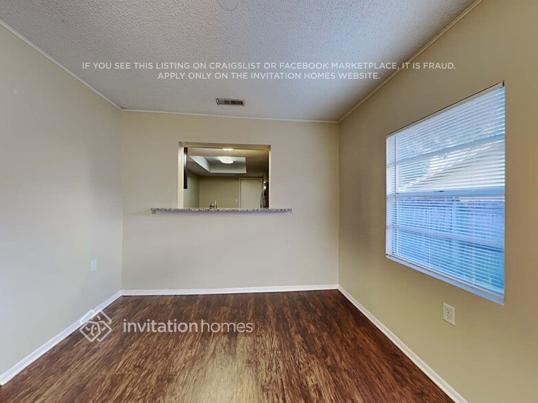 Building Photo - 851 Woodgate Trail