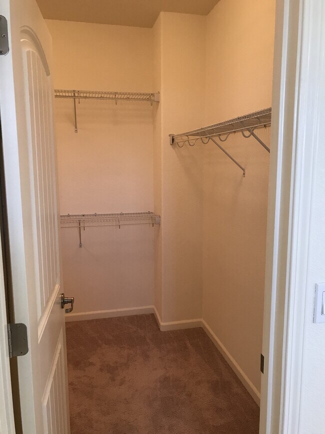 Building Photo - Two story home in Mountain House!