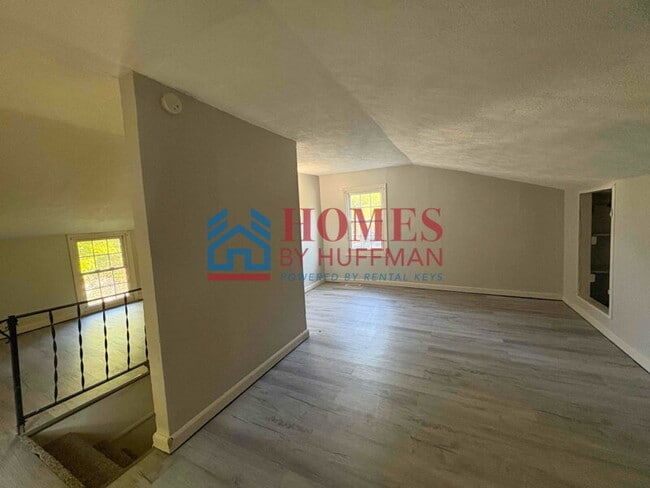 Building Photo - Three Bedroom | House | Pet Friendly
