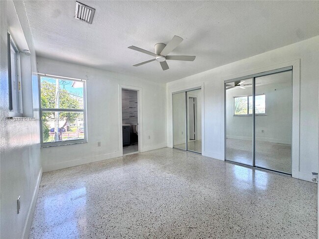 Building Photo - 250 Beacom Blvd