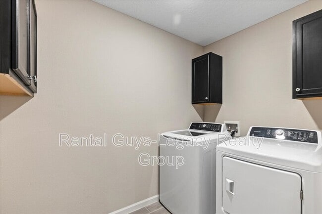 Building Photo - 12667 Josslyn Ln