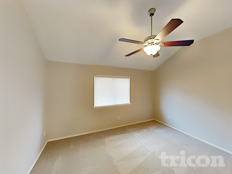 Building Photo - 1525 Juniper Ln