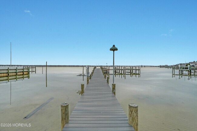 Building Photo - 1552 Runyon Ln