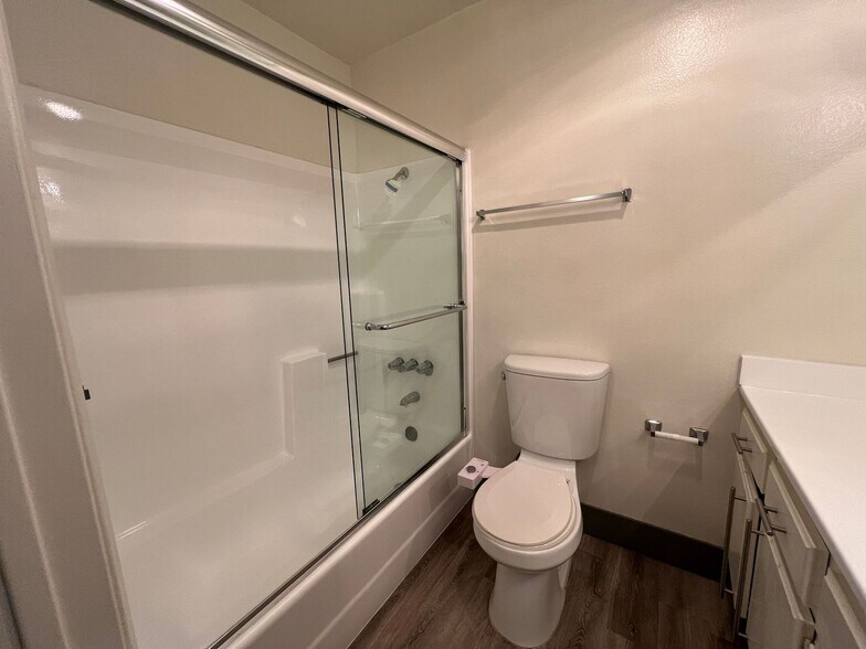 Building Photo - 3715 S Canfield Ave