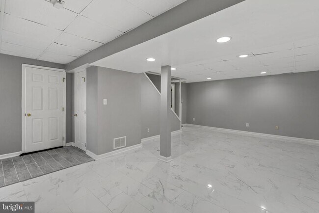 Building Photo - 3184 Ebbtide Dr