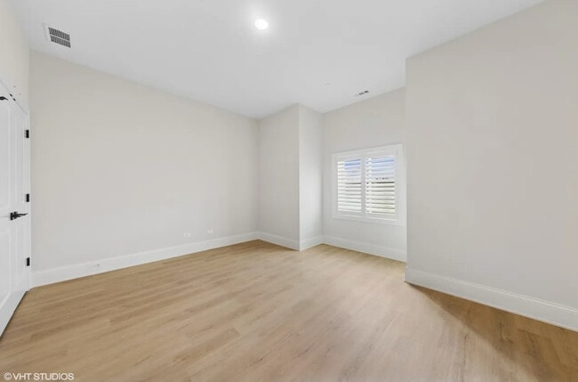 Building Photo - 6206 Flagg Creek Ln