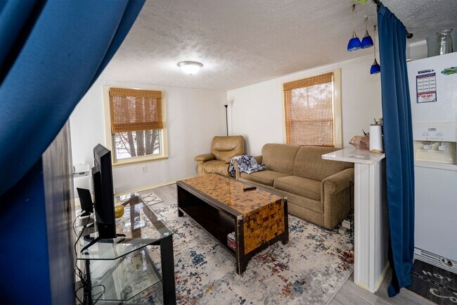 Building Photo - 414B Laurens Street NW