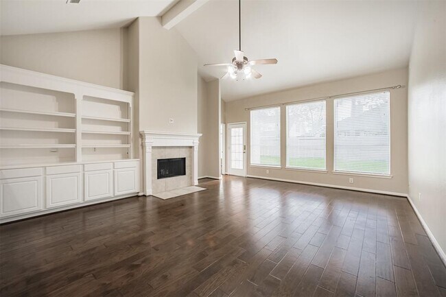 Building Photo - 15810 Cypress Hall Dr