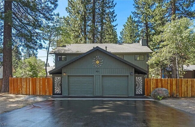 Building Photo - Pet Friendly