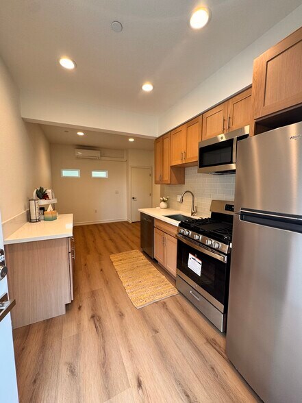 Building Photo - 41 Via Cancion