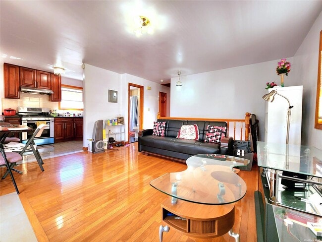 Building Photo - 40-50-50 Utopia Pkwy