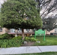 Building Photo - 157 Hempstead Ave