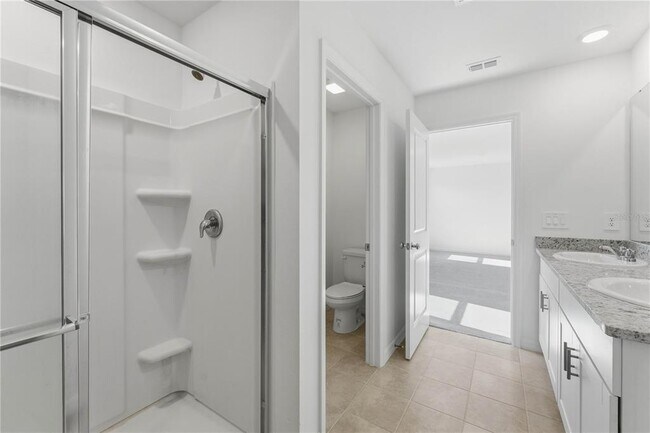 Building Photo - 5670 Nispero Wy