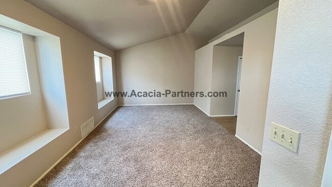 Building Photo - Three Bedroom In East Pointe Estates II