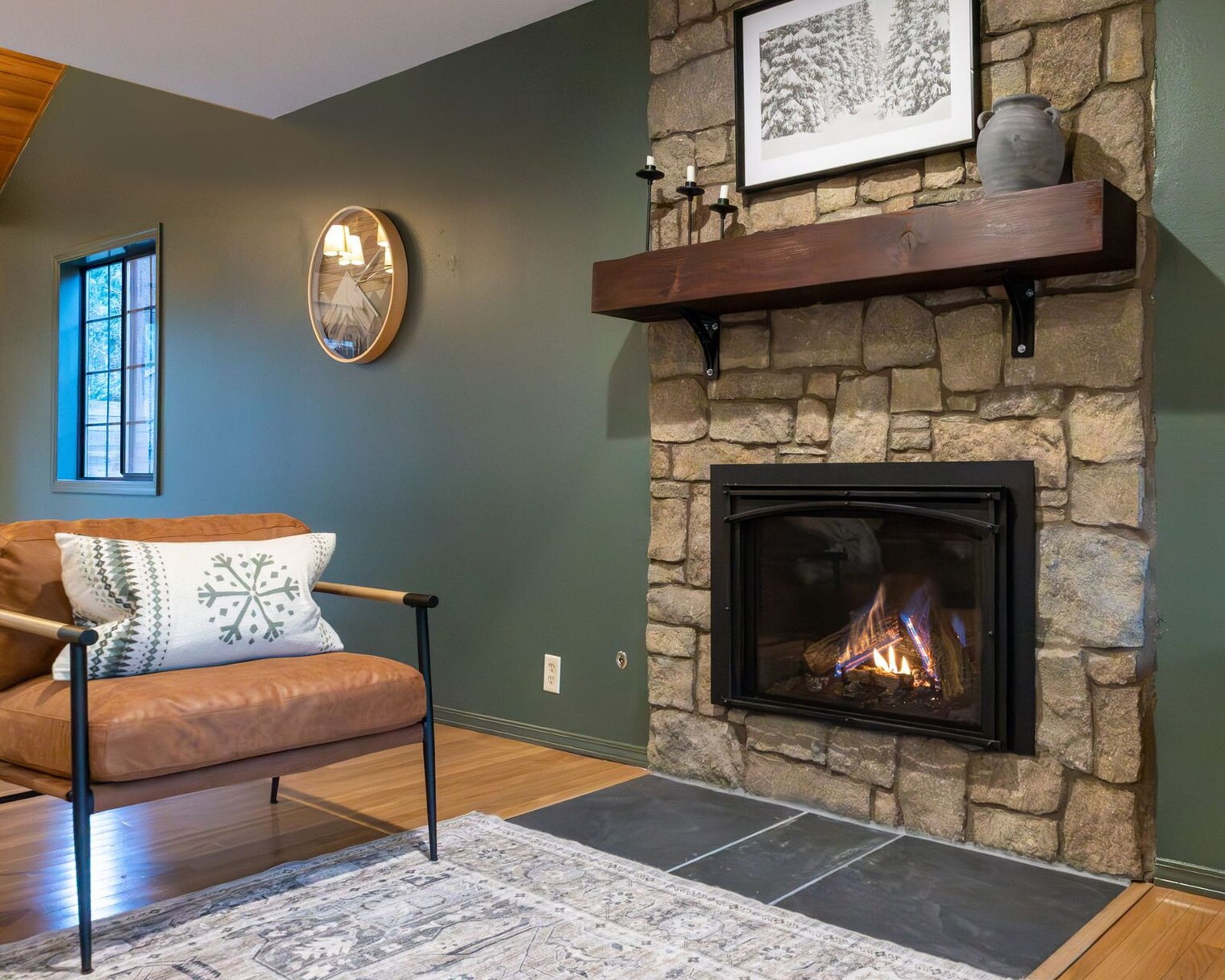 Building Photo - 65377 E Sandy River Ln