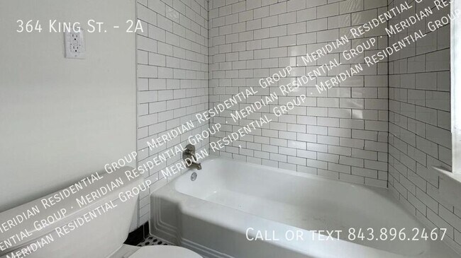 Building Photo - 364 King St