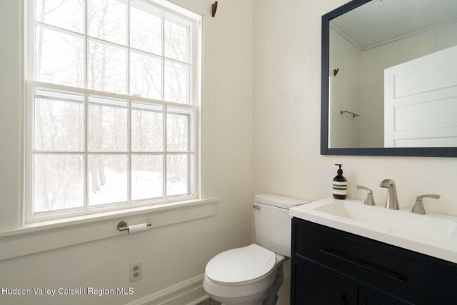 Building Photo - 56 Willowdale Farm Rd