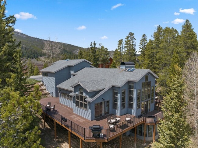 Primary Photo - 1107 Penstemon Rd