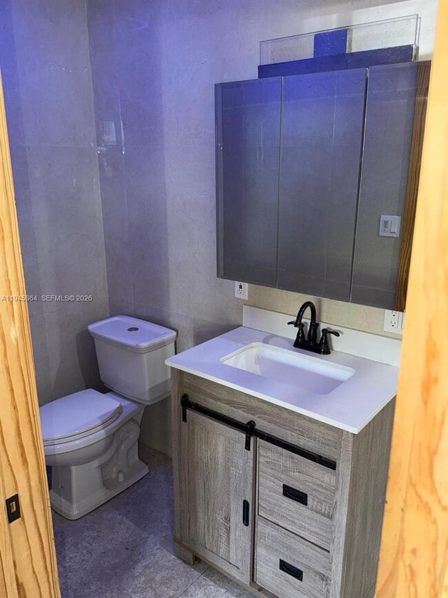 Building Photo - 4152 SW 13th St