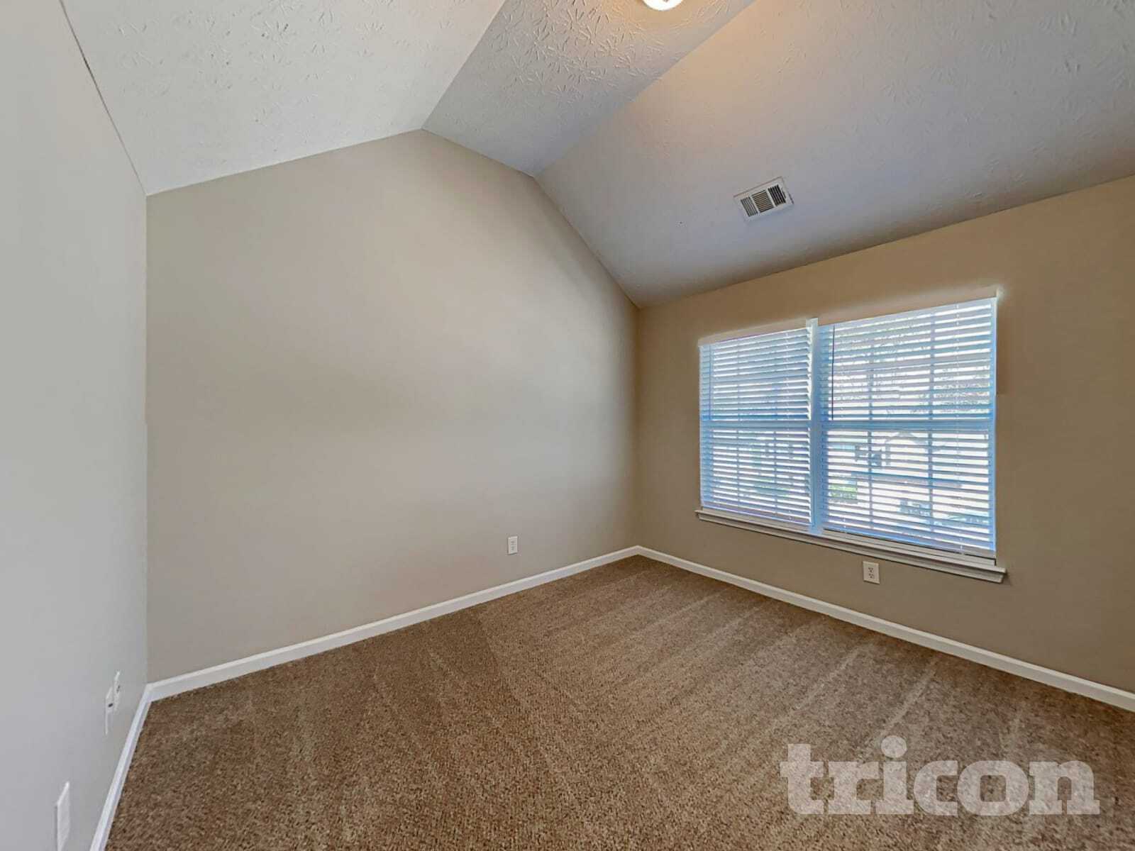 Building Photo - 1645 Gallup Dr