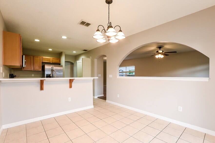 Building Photo - 1725 Portcastle Cir