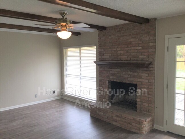 Building Photo - 3518 Pinebluff Dr
