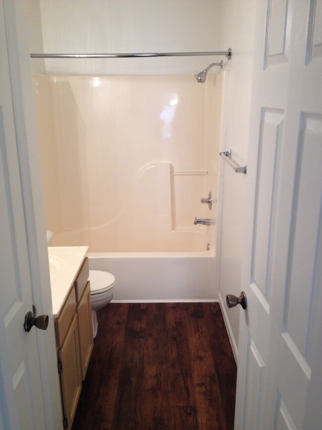 Building Photo - 135 Vixen Cir