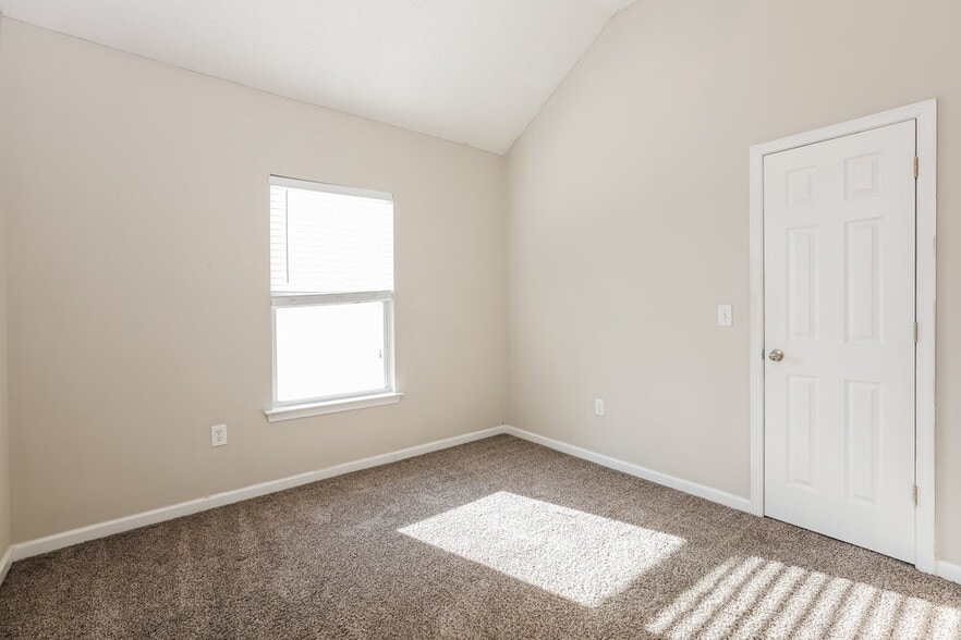 Building Photo - 3046 Summer Breeze Dr