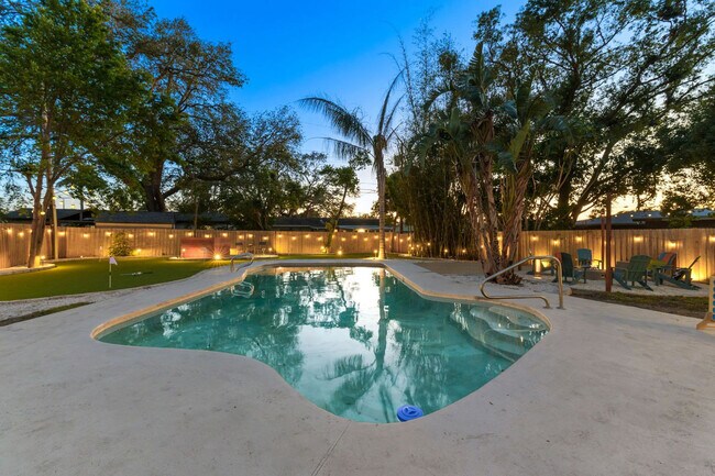 Building Photo - 13672 88th Ave N